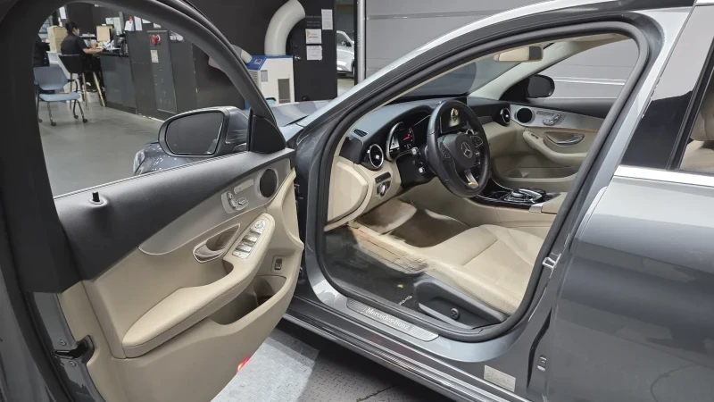 Mercedes-Benz C 200 * Avantgarde* HEADUP* , снимка 8 - Автомобили и джипове - 55125721