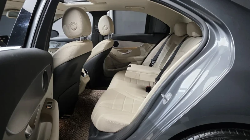 Mercedes-Benz C 200 * Avantgarde* HEADUP* , снимка 5 - Автомобили и джипове - 55125721