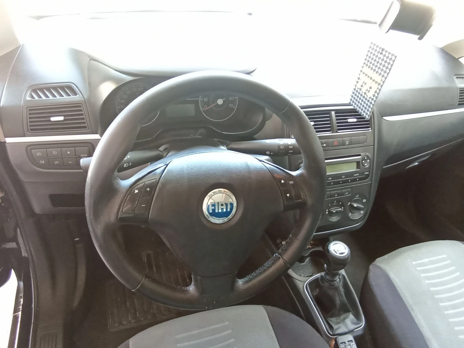 Fiat Punto 1.4 - изображение 9