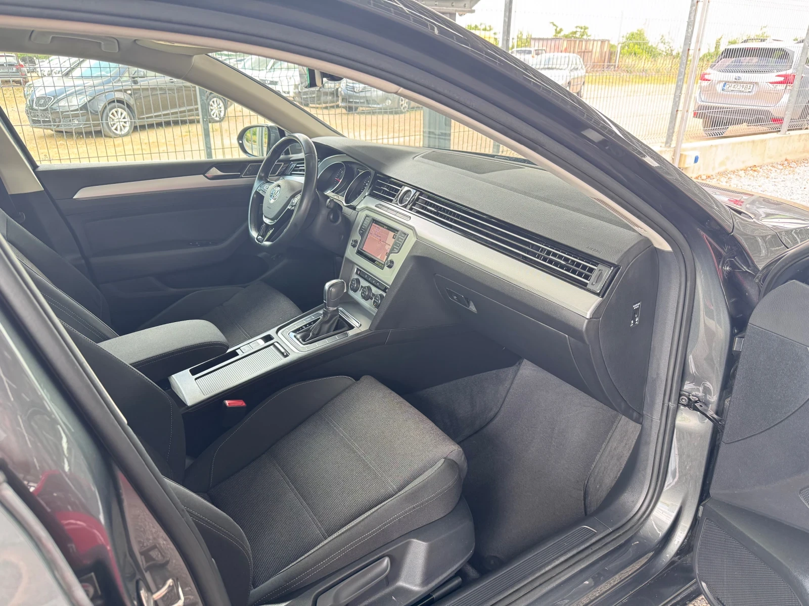 VW Passat 2.0TDI 150кс DSG Bluemotion* ПЕРФЕКТЕН*  - изображение 9