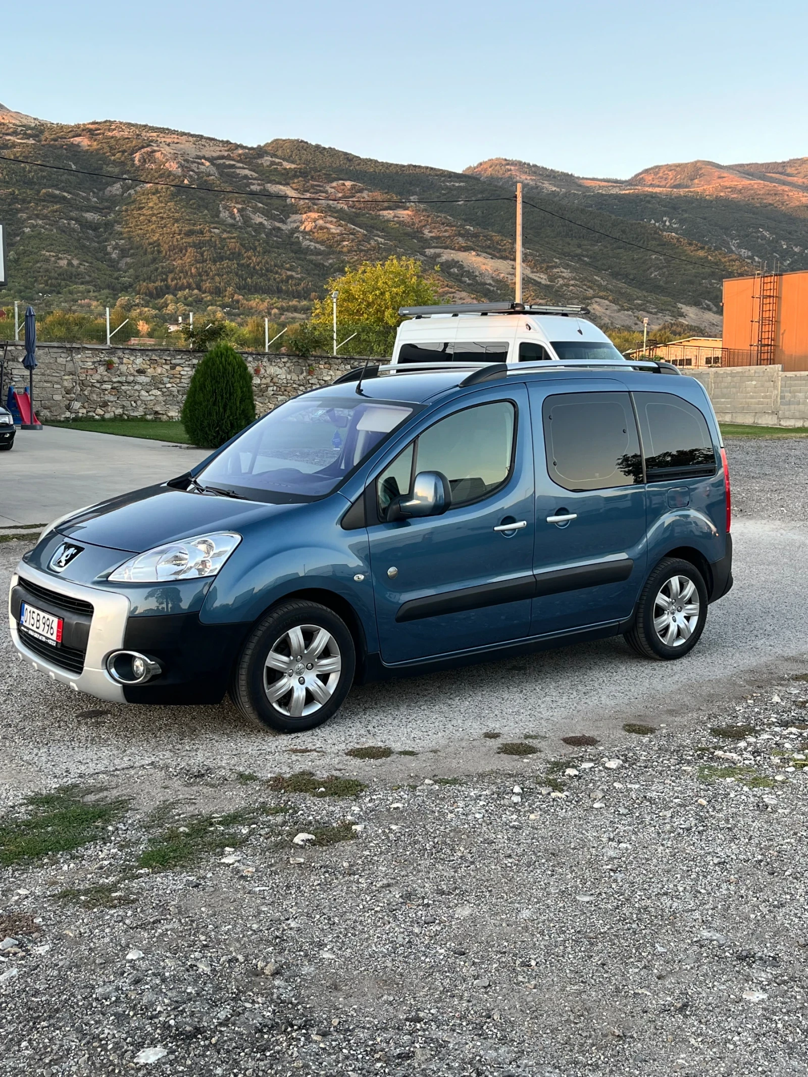 Peugeot Partner 1.6 HDI outdoor 110 к.с - изображение 7