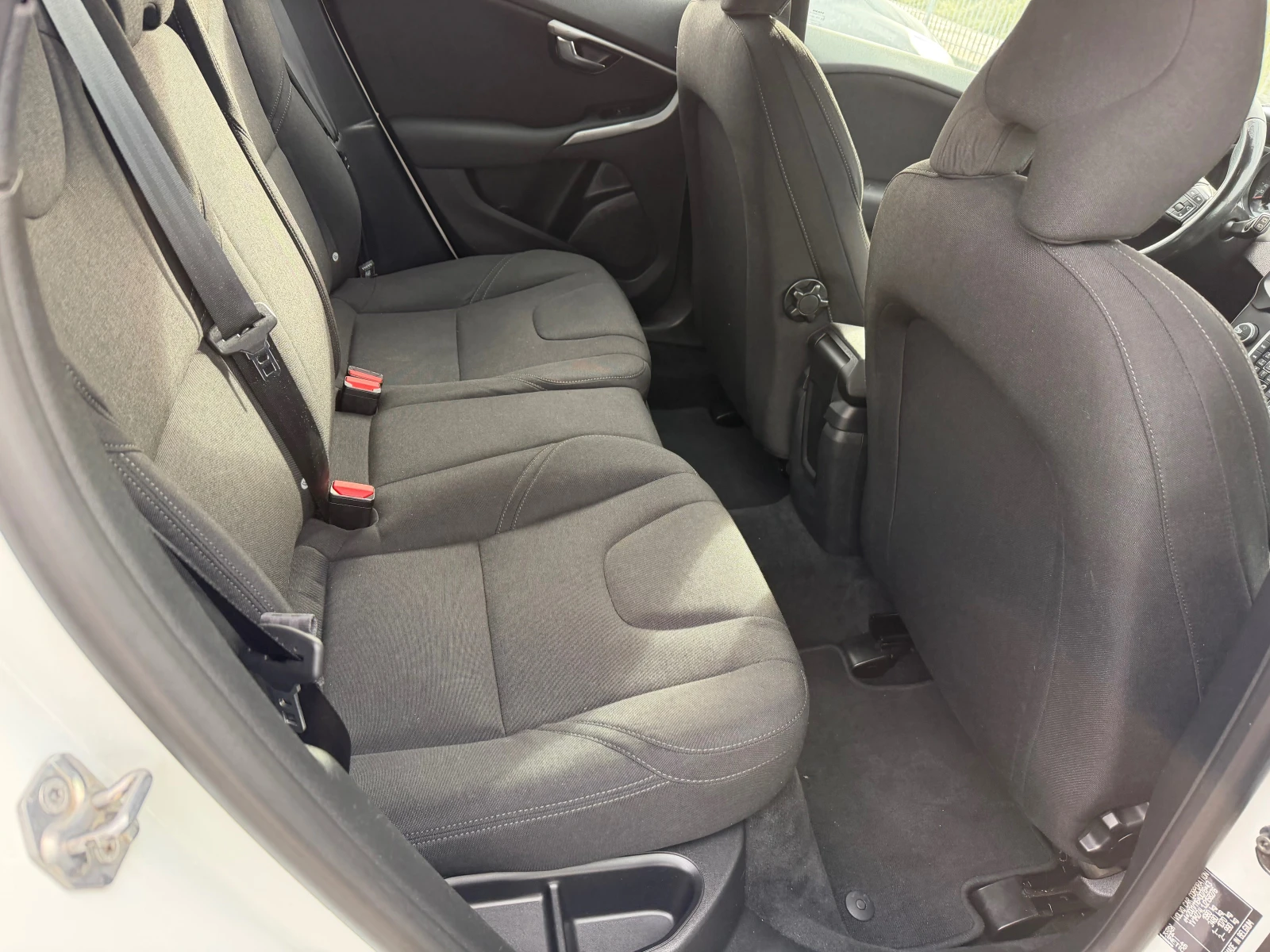 Volvo V40 Cross Country 2.0 D | Mobile.bg — изображение 15