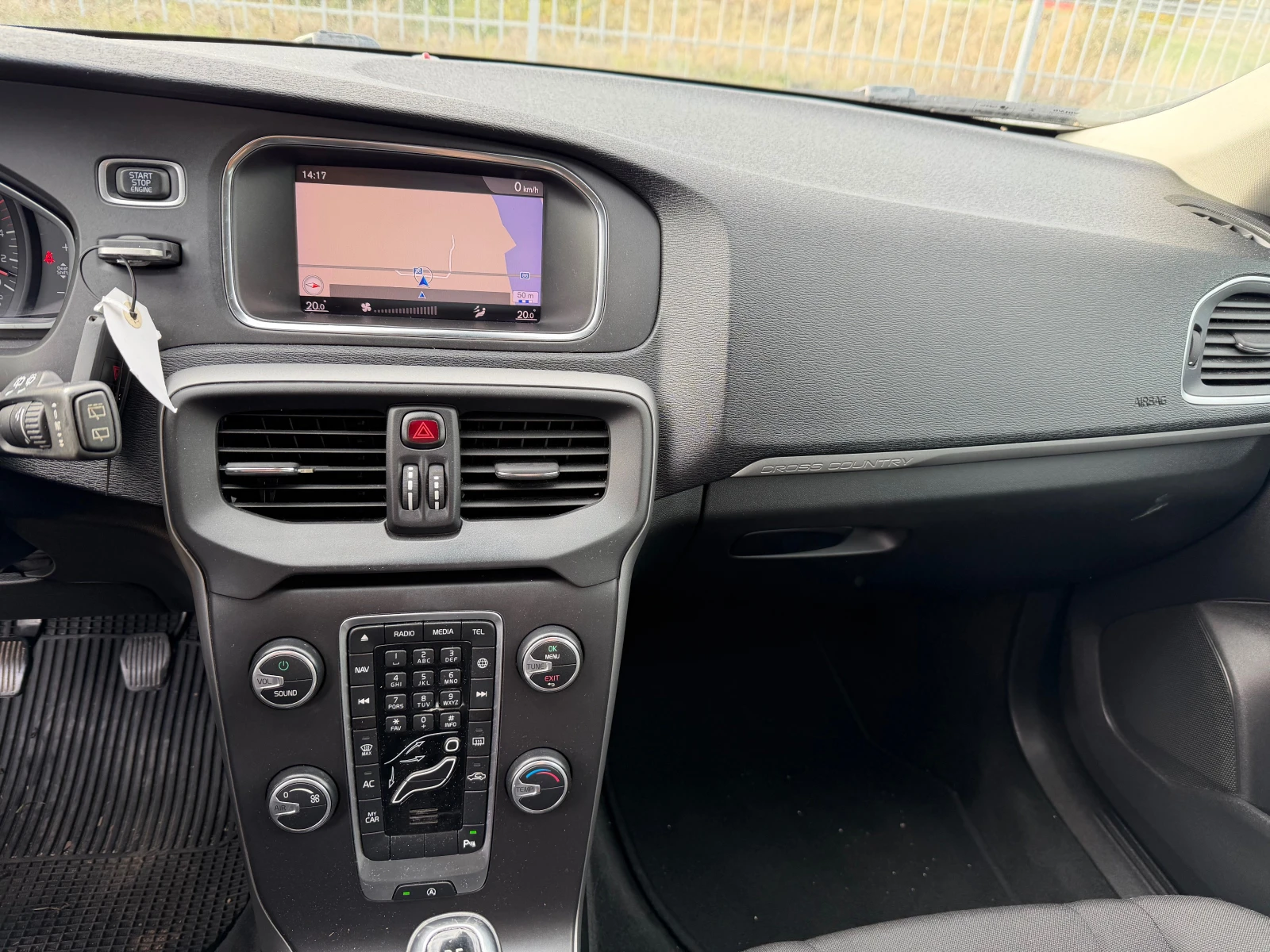 Volvo V40 Cross Country 2.0 D | Mobile.bg — изображение 16