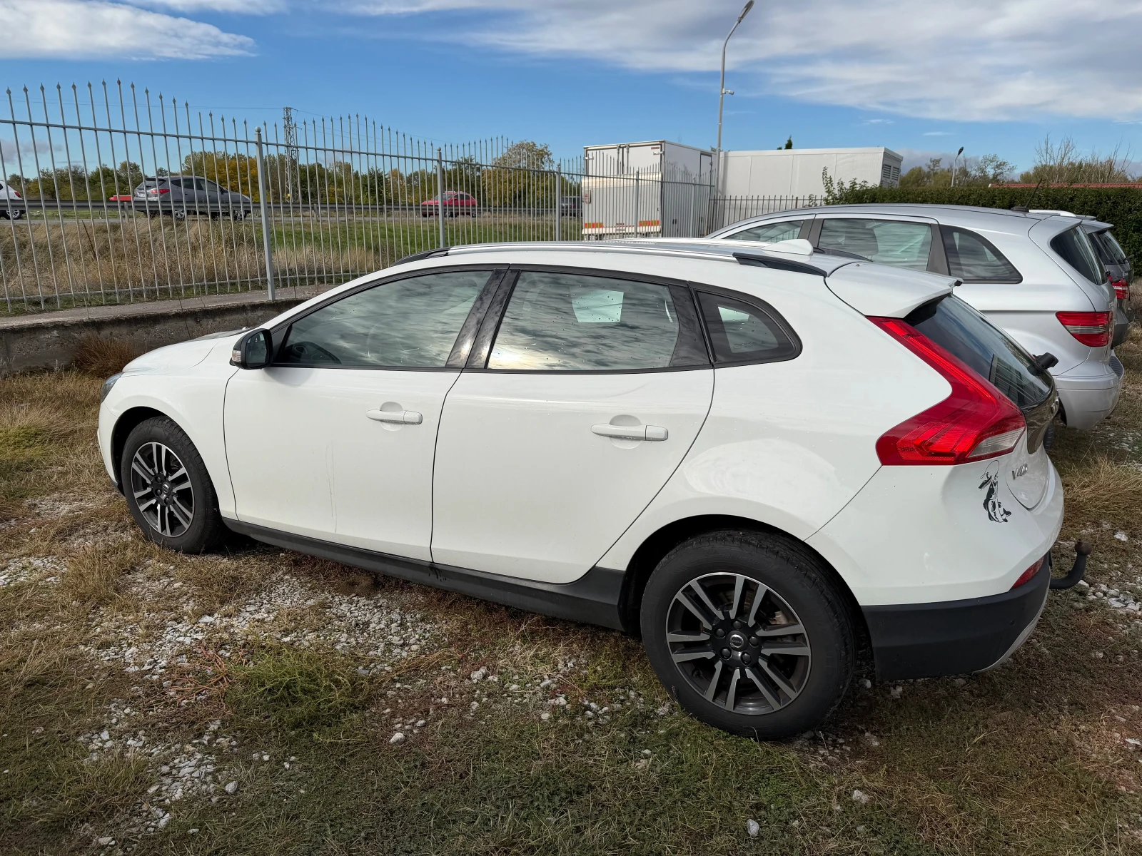 Volvo V40 Cross Country 2.0 D | Mobile.bg — изображение 8