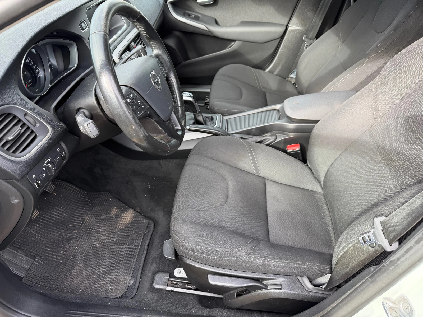 Volvo V40 Cross Country 2.0 D | Mobile.bg — изображение 9