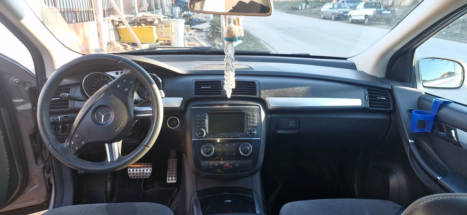 Mercedes-Benz R 320, снимка 3 - Автомобили и джипове - 53729165