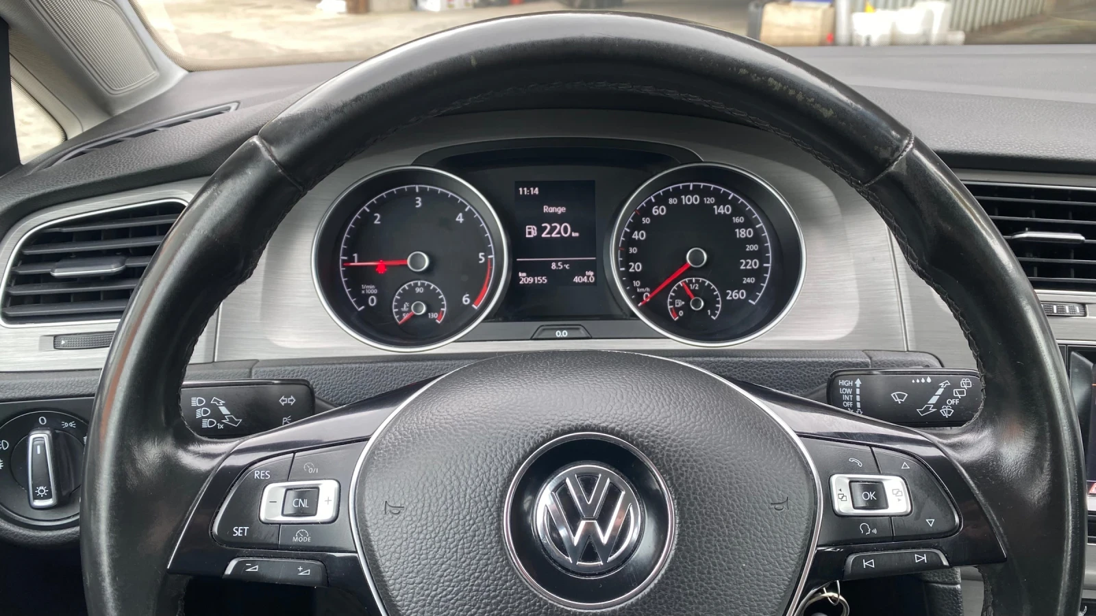 VW Golf 1.6 tdi, снимка 7 - Автомобили и джипове - 53925859