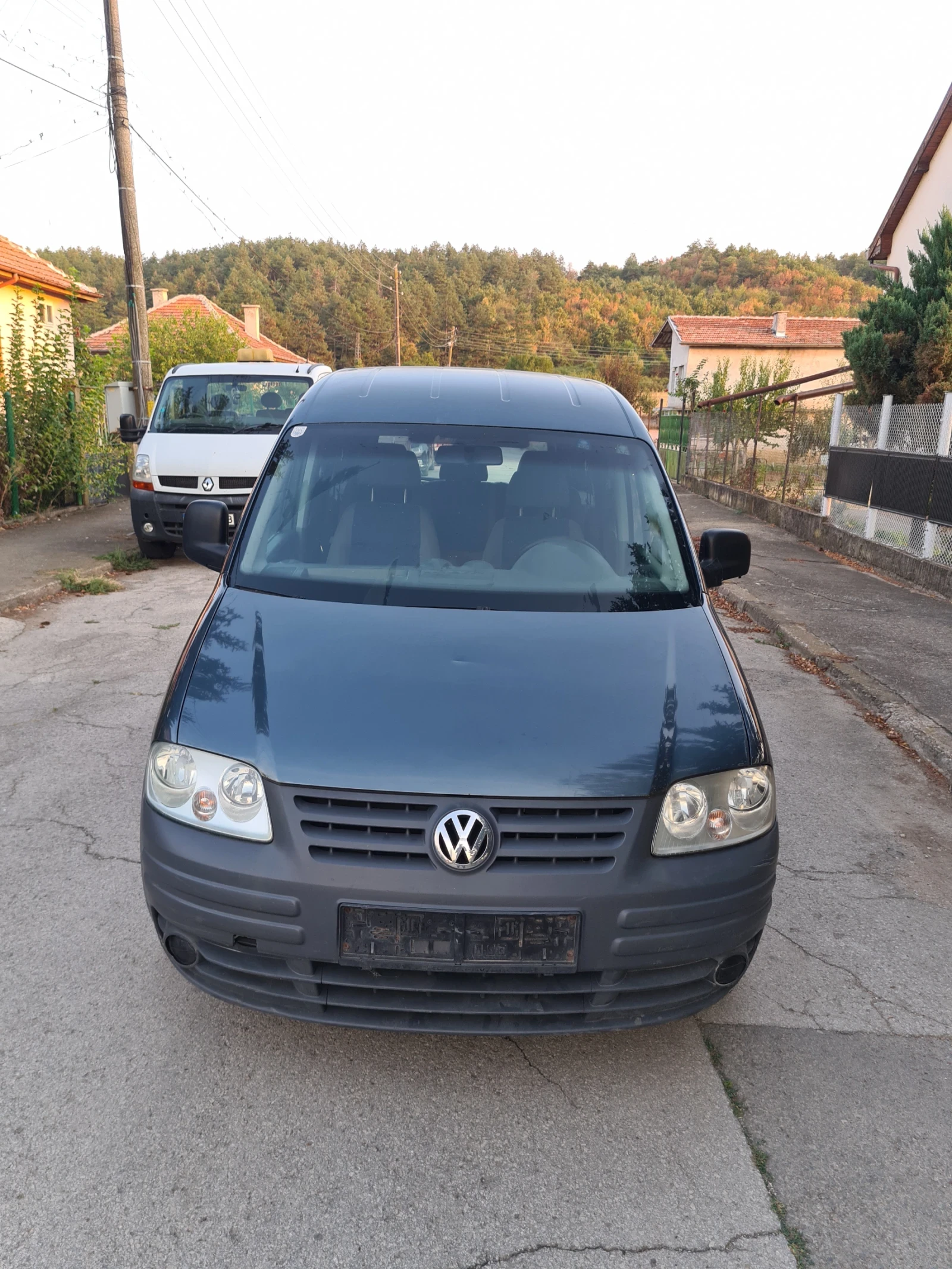VW Caddy 1.6i-100 коня, снимка 4 - Автомобили и джипове - 54568764
