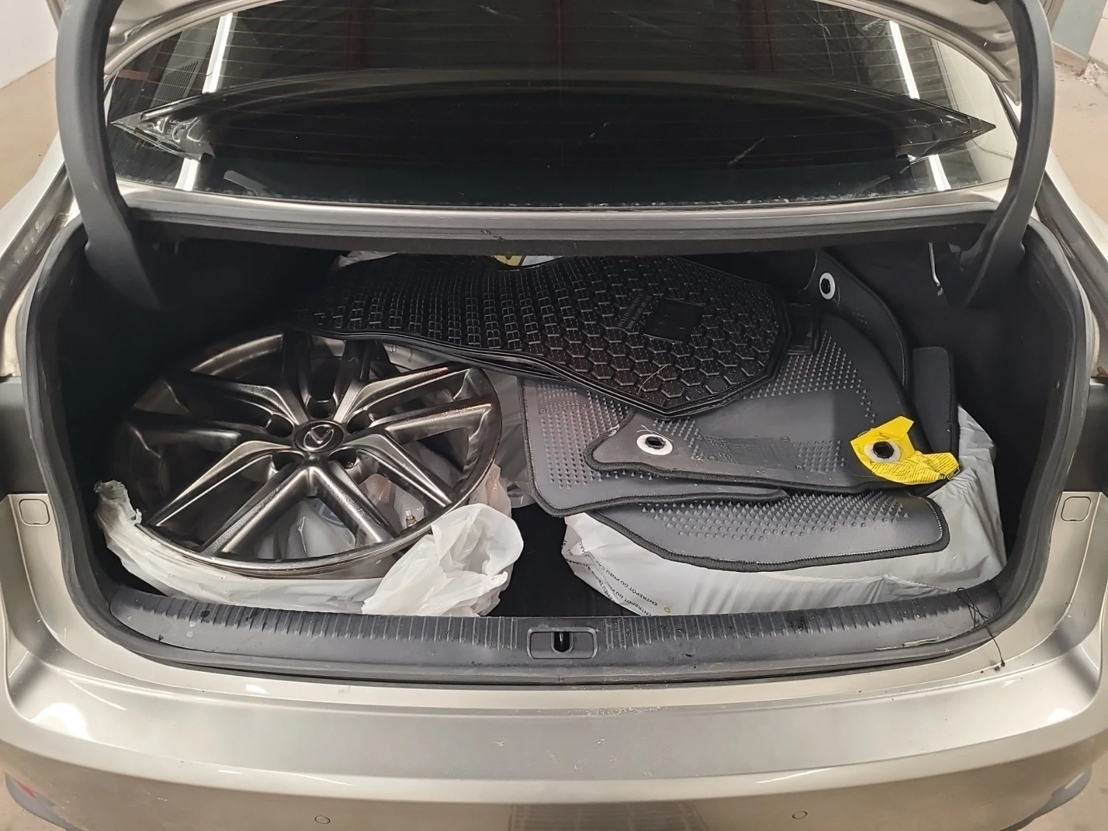 Lexus IS 300 F SPORT * ��������� * ���������� * CARFAX *  | Mobile.bg � ����������� 12