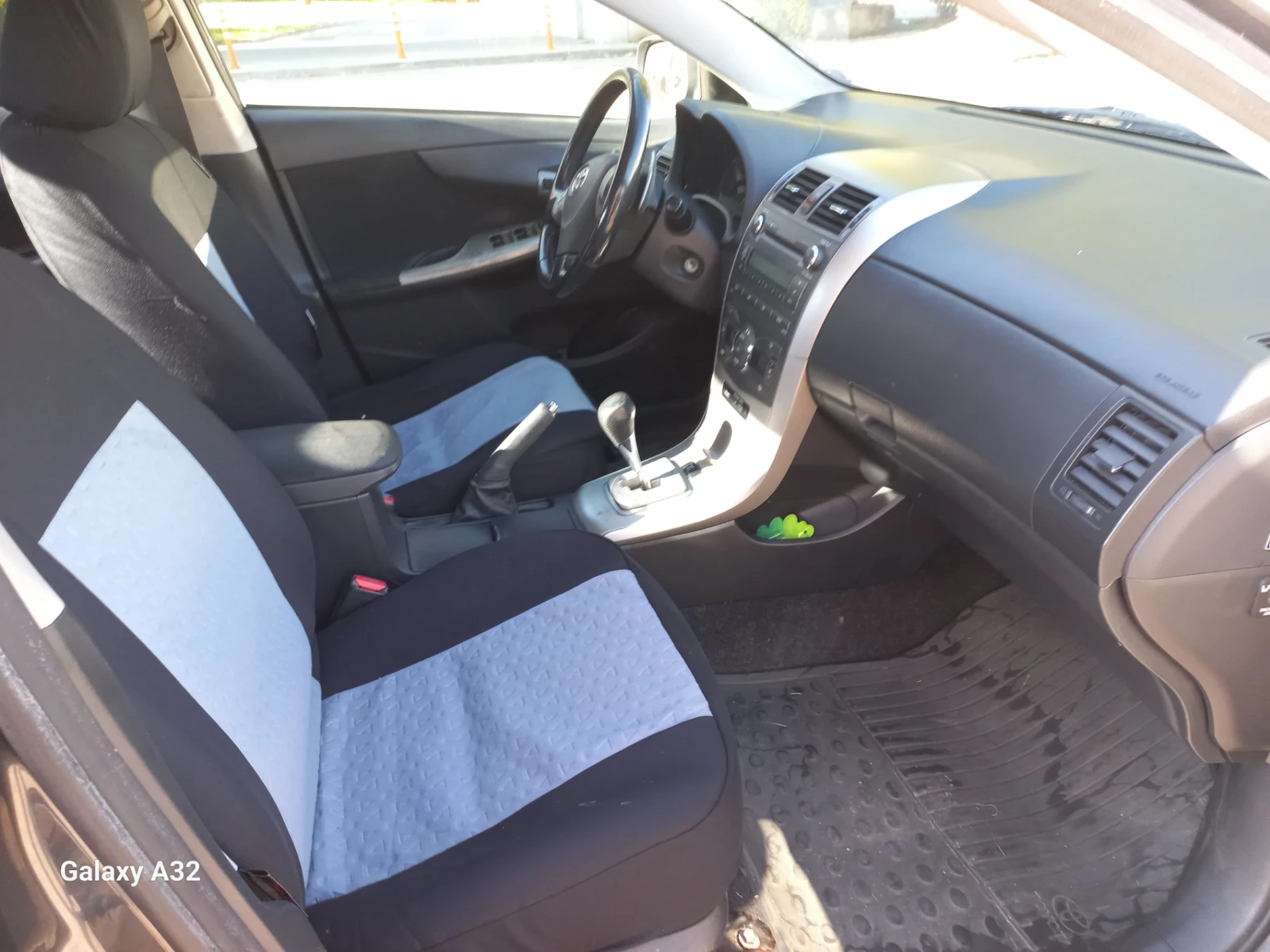 Toyota Corolla, снимка 4 - Автомобили и джипове - 54283323