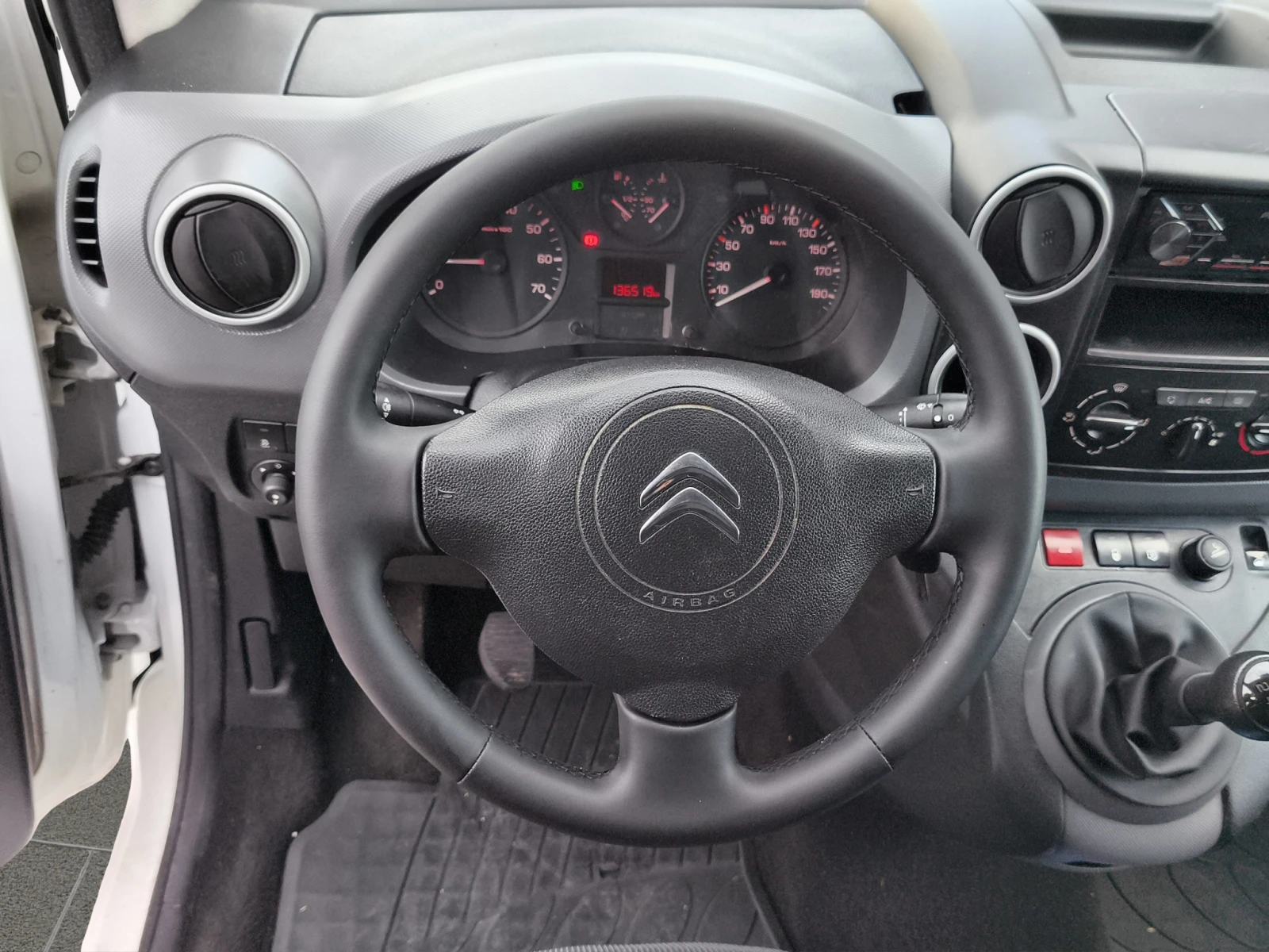 Citroen Berlingo 1.6HDi 75 BVM5 E6 // 1808R16, снимка 10 - Автомобили и джипове - 54367682