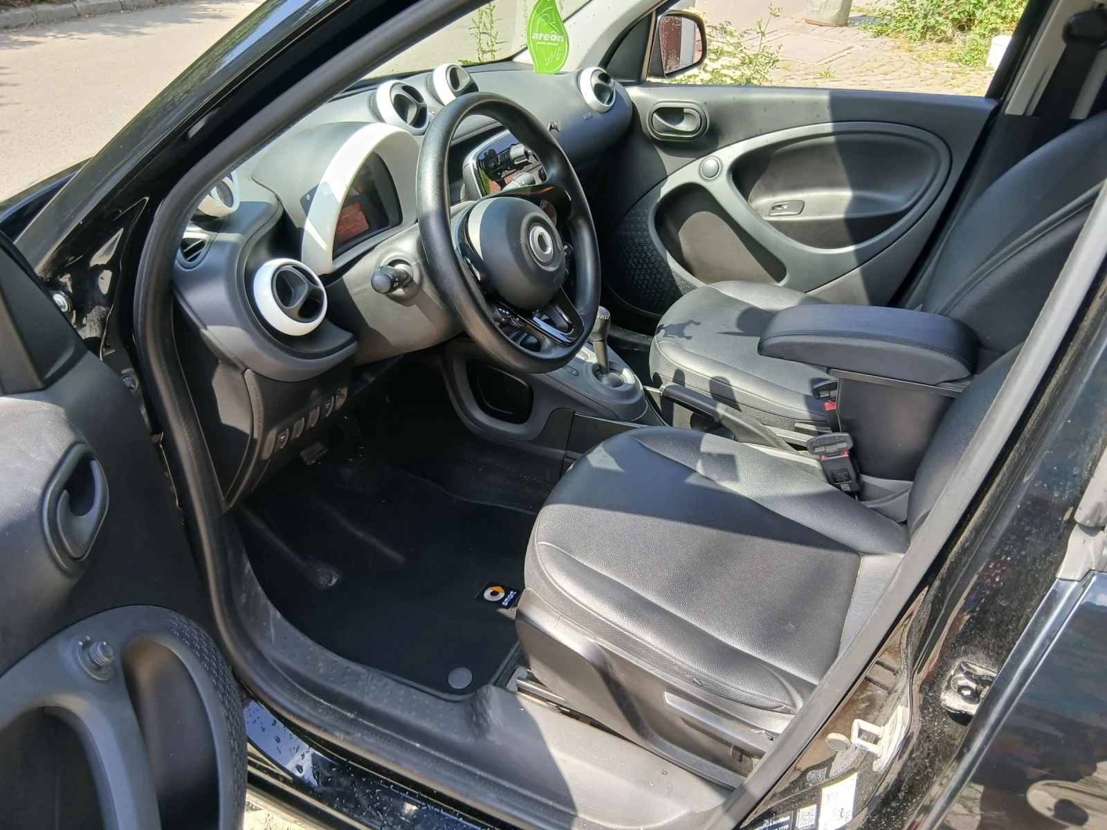 Smart Forfour Електрически Автомобил, снимка 10 - Автомобили и джипове - 55159566