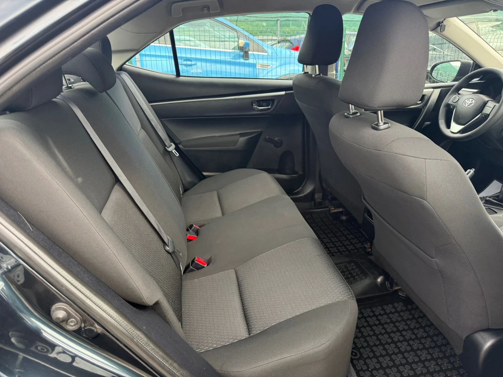 Toyota Corolla, снимка 14 - Автомобили и джипове - 55212788