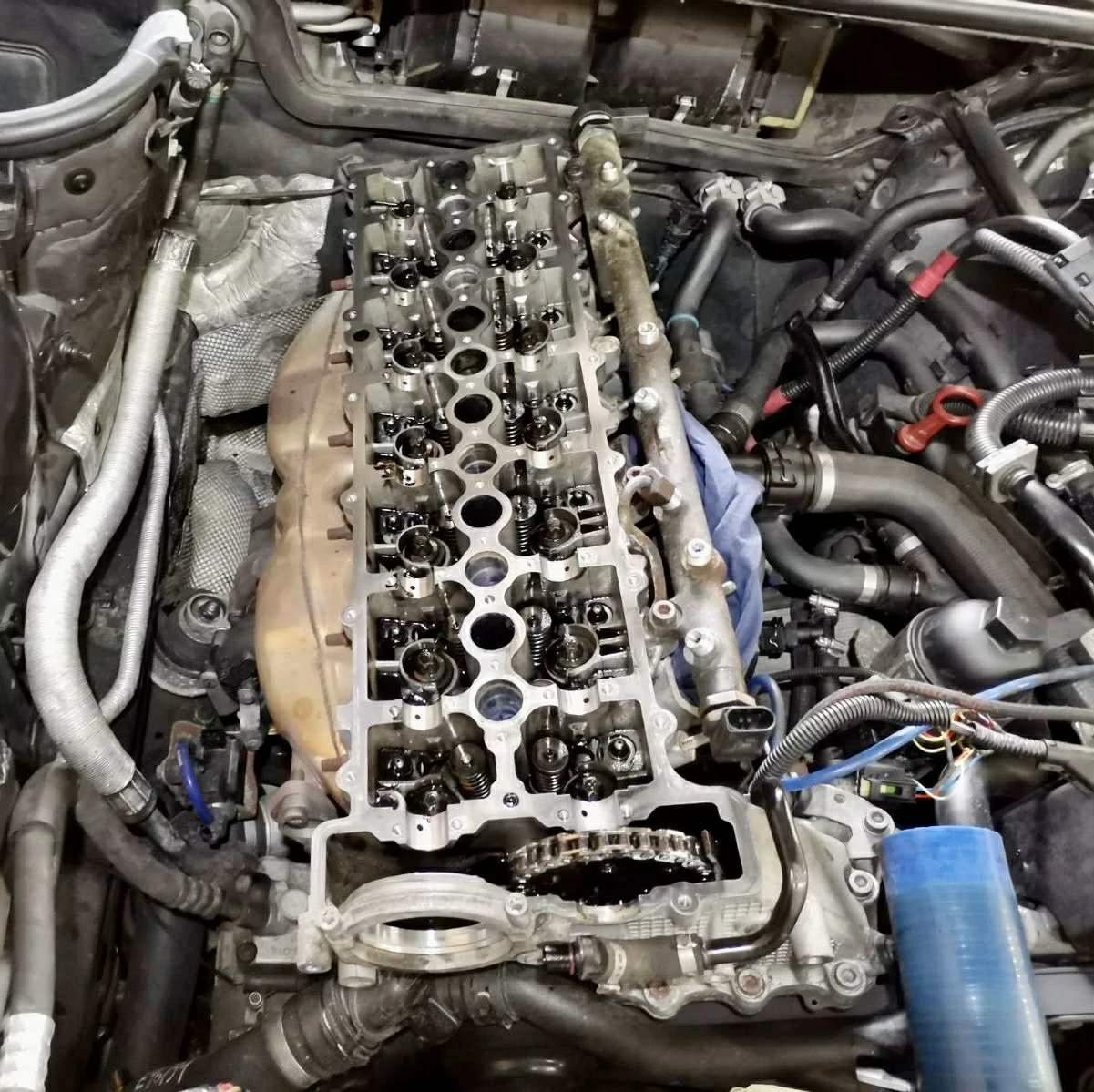 BMW 330, снимка 12 - Автомобили и джипове - 55534035