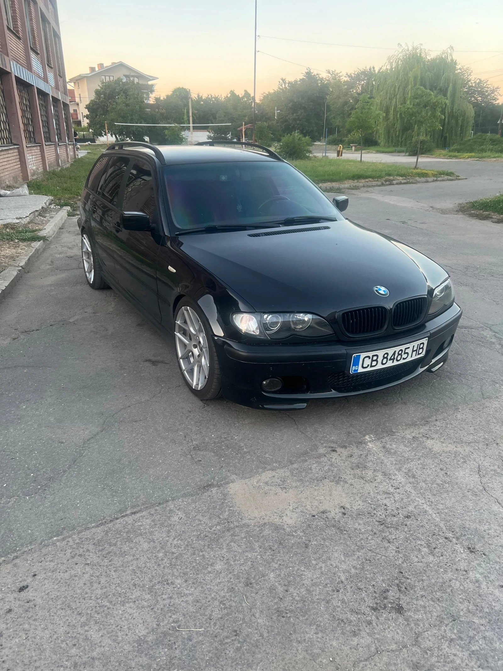 BMW 330, снимка 2 - Автомобили и джипове - 55534035