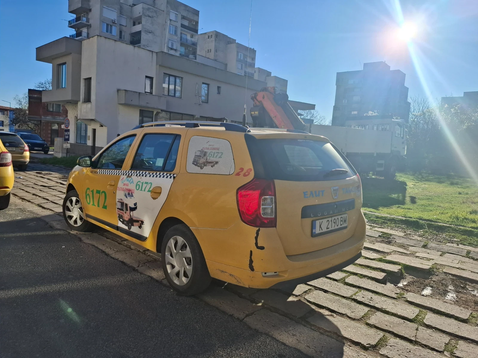 Dacia Logan, снимка 2 - Автомобили и джипове - 55573006