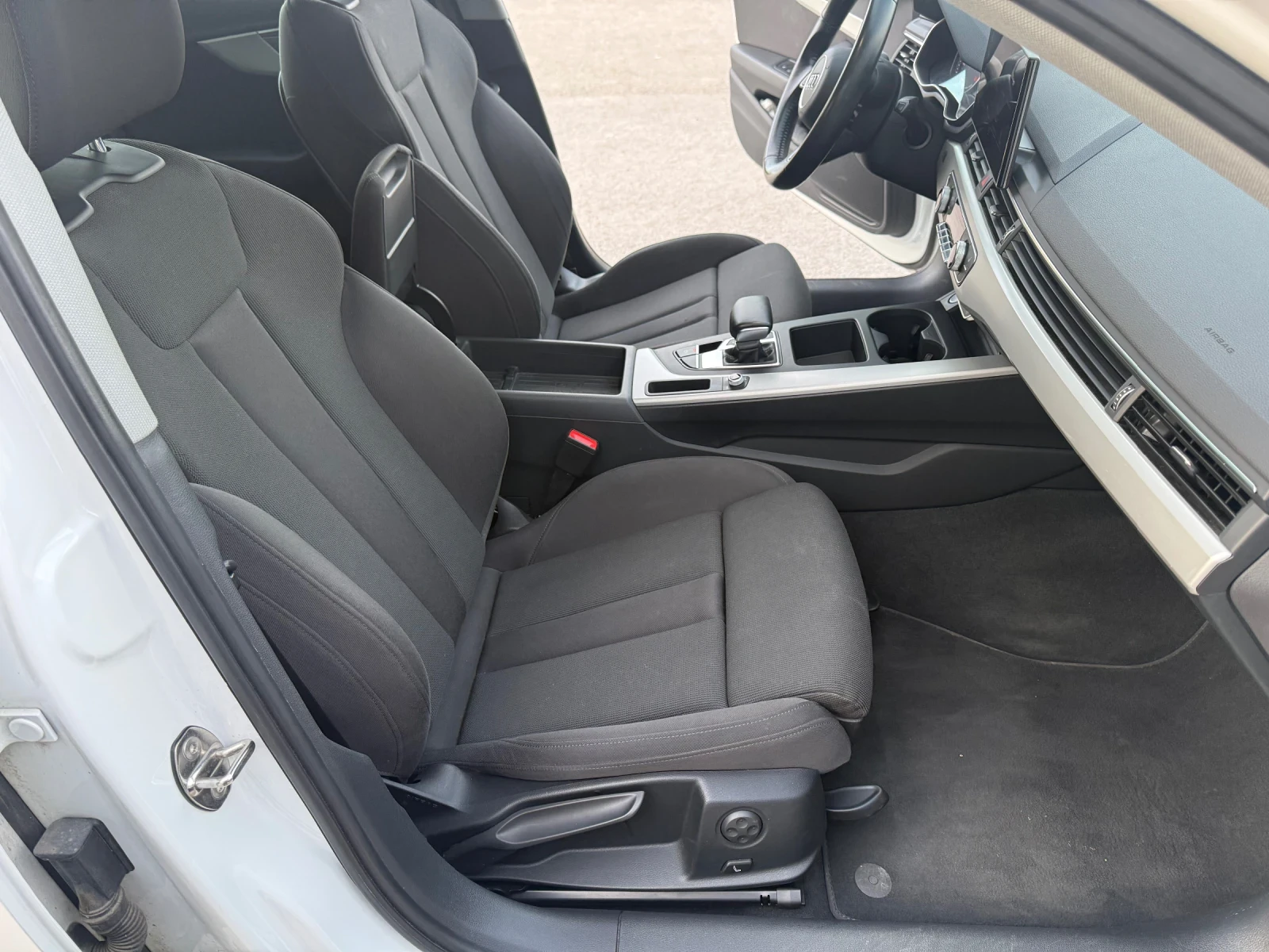 Audi A4, снимка 9 - Автомобили и джипове - 55607707