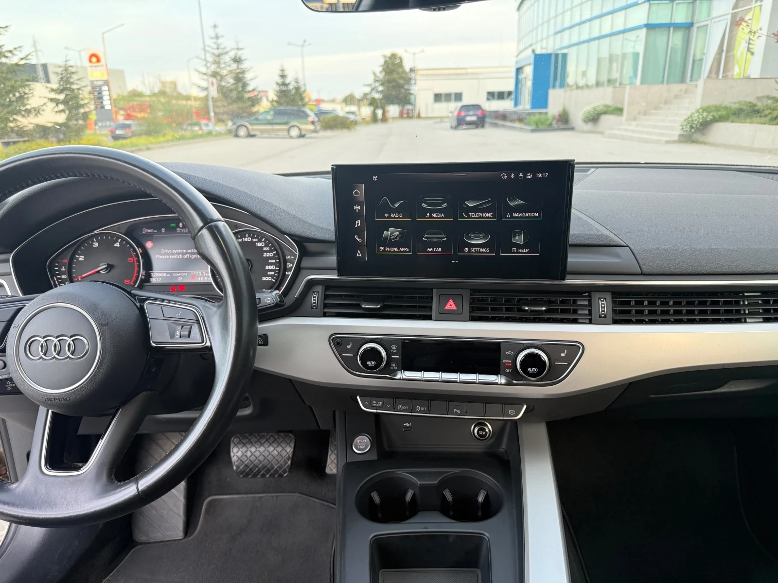 Audi A4, снимка 10 - Автомобили и джипове - 55607707