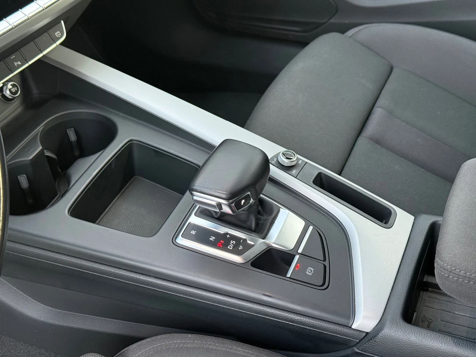Audi A4, снимка 14 - Автомобили и джипове - 55607707