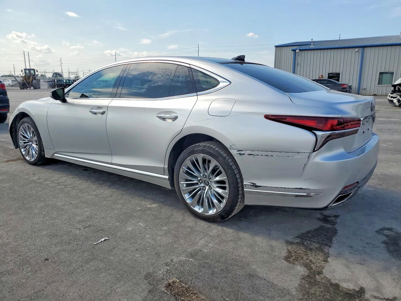 Lexus LS 500 КОЖА* ПОДГРЕВ* ОБДУХВАНЕ* ПАНО* 360* , снимка 2 - Автомобили и джипове - 56007343