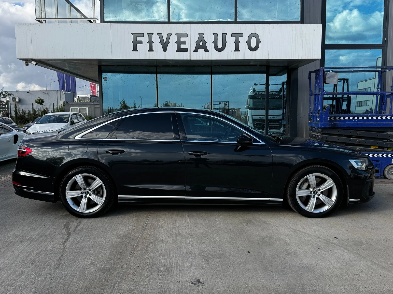 Audi A8 / Night Vision / B&O / Keyless / 360 / Soft Close/, снимка 8 - Автомобили и джипове - 56022560