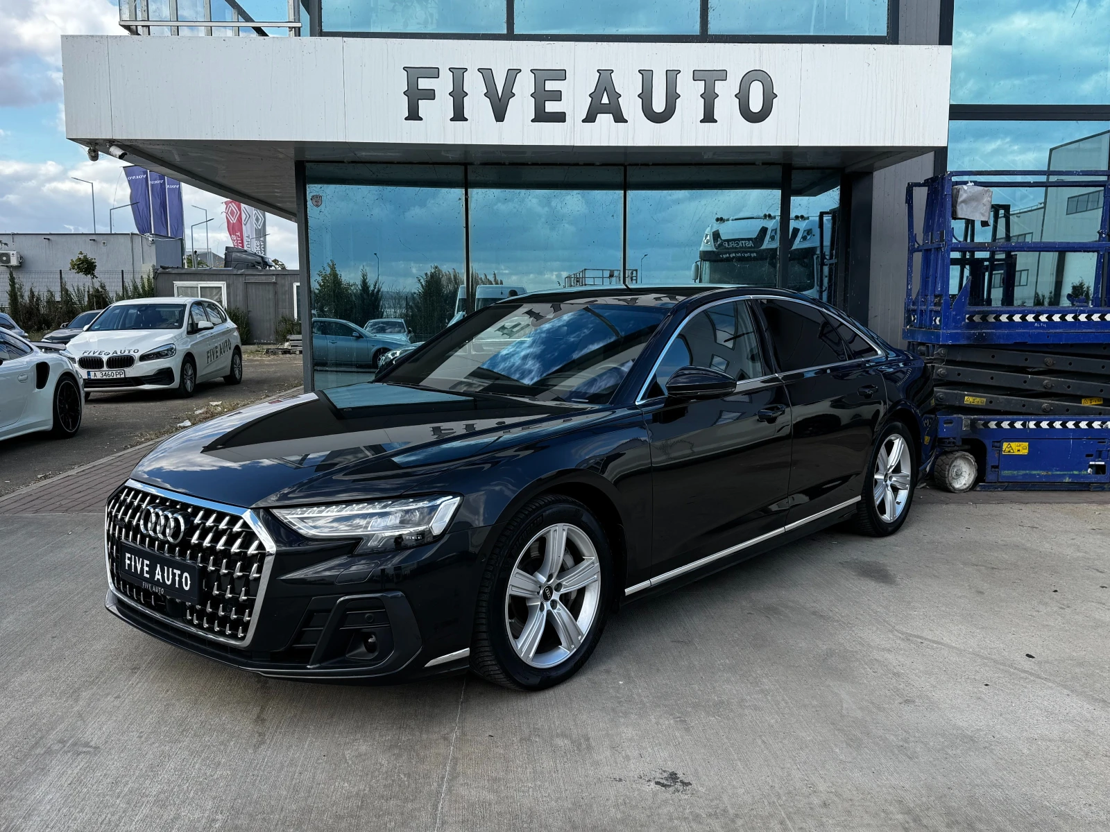 Audi A8 / Night Vision / B&O / Keyless / 360 / Soft Close/, снимка 3 - Автомобили и джипове - 56022560