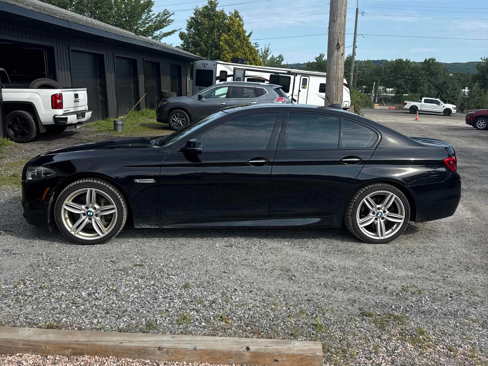 BMW 535 * 535d xDrive * АВТОКРЕДИТ БЕЗ ПЪРВОНАЧАЛНА ВНОСКА, снимка 2 - Автомобили и джипове - 56063526