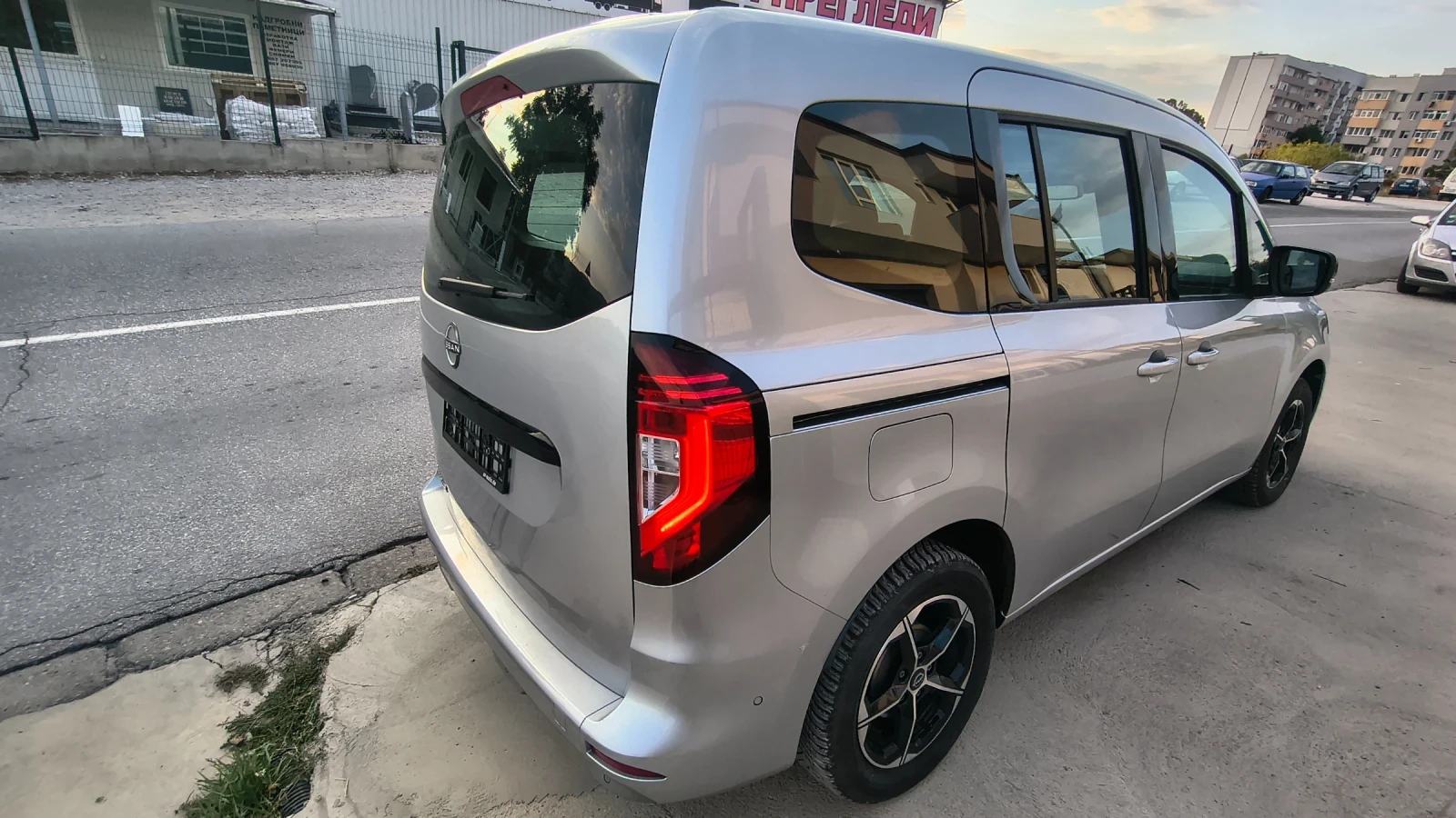 Renault Kangoo Benzin, снимка 5 - Автомобили и джипове - 56158230