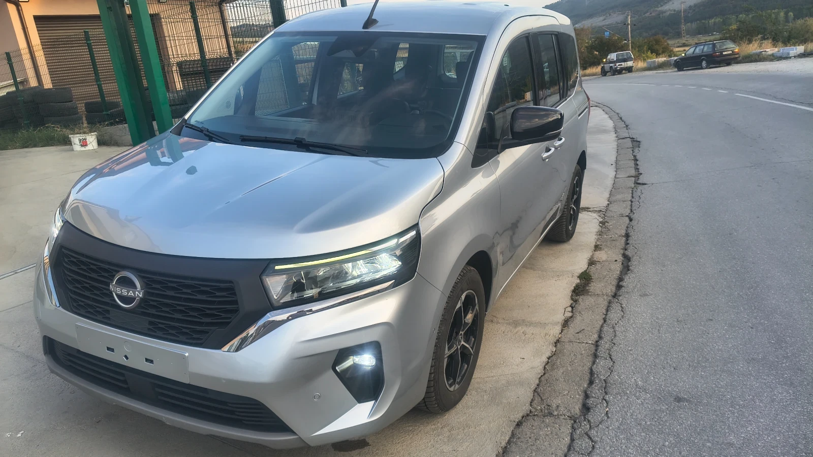 Renault Kangoo Benzin, снимка 2 - Автомобили и джипове - 56158230