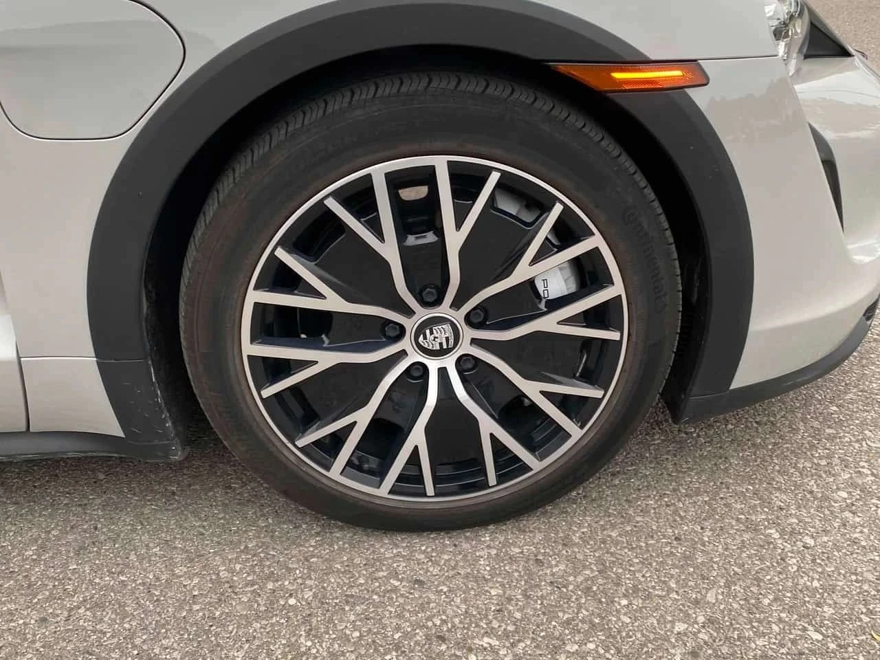 Porsche Taycan, снимка 6 - Автомобили и джипове - 56689218