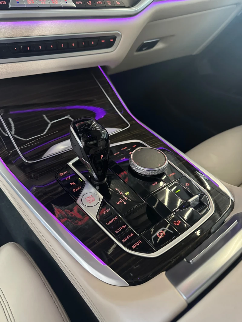 BMW X7 30d xDrive * 7 Места * Панорама * HEAD UP * , снимка 9 - Автомобили и джипове - 50121237