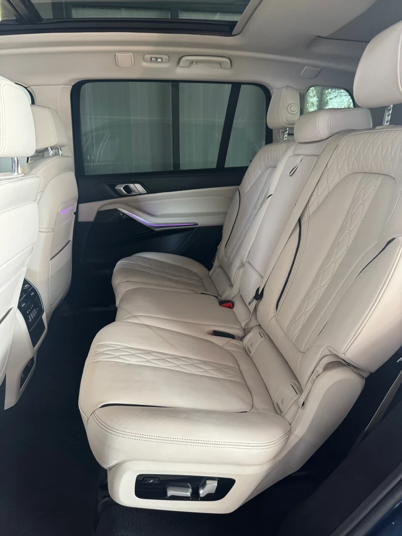 BMW X7 30d xDrive * 7 Места * Панорама * HEAD UP * , снимка 5 - Автомобили и джипове - 50121237
