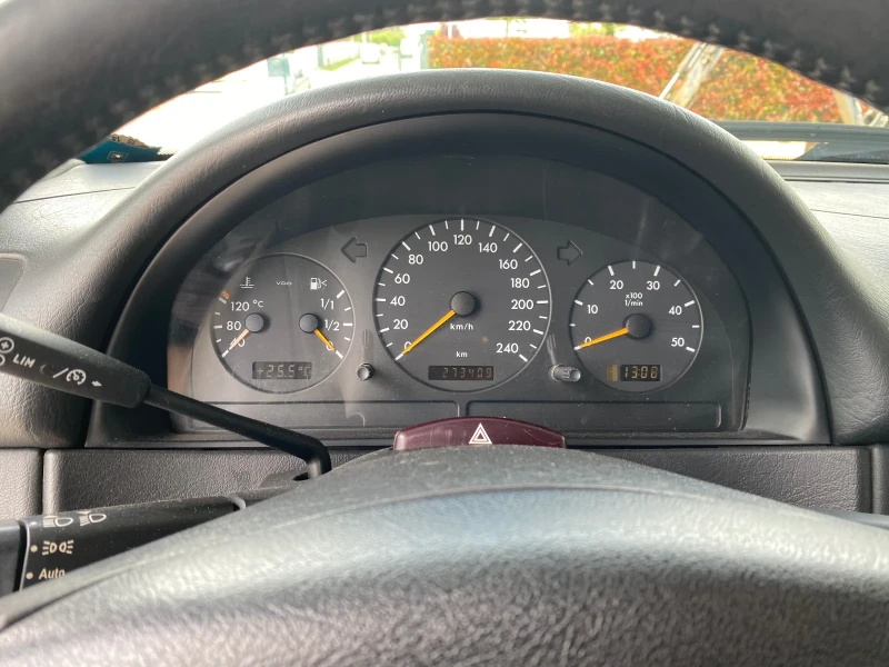 Mercedes-Benz ML 270, снимка 12 - Автомобили и джипове - 52498596