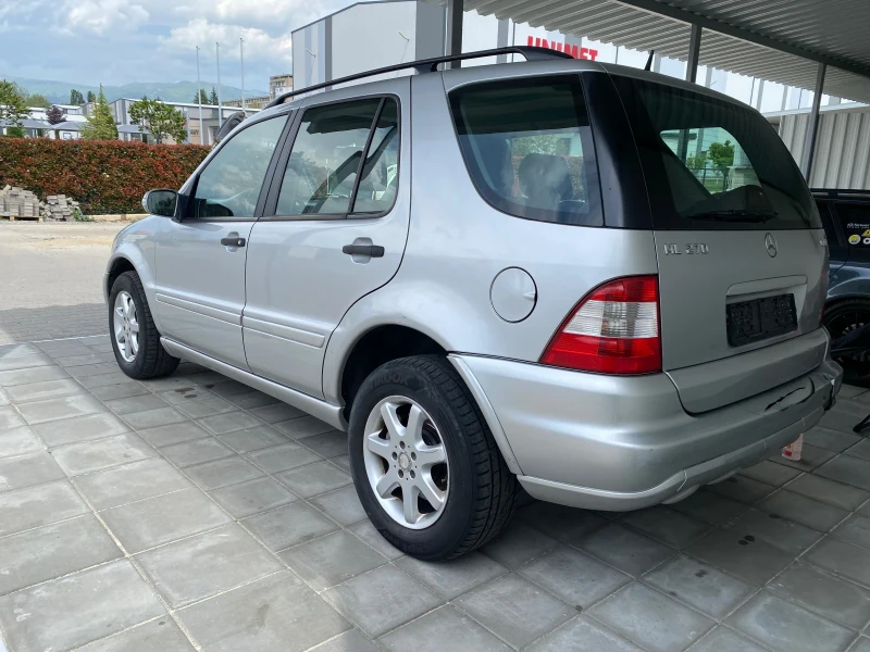 Mercedes-Benz ML 270, снимка 2 - Автомобили и джипове - 52498596