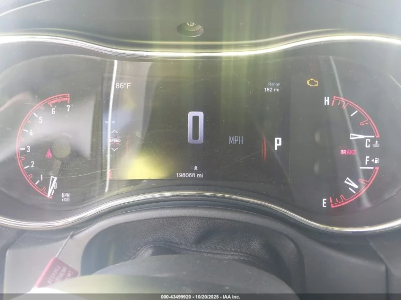 Dodge Durango 5.7L V-8 VVT, 360HP 4X2 Drive, снимка 12 - Автомобили и джипове - 53077875