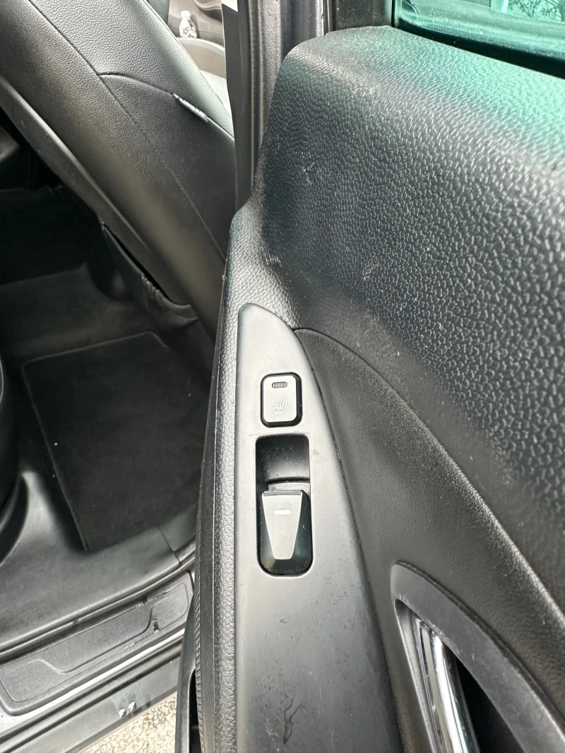 Hyundai IX35, снимка 15 - Автомобили и джипове - 53221135