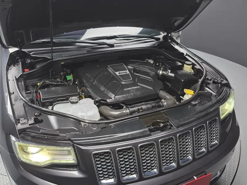 Jeep Grand cherokee 3.0 Diesel Overland Summit Wk2, снимка 17 - Автомобили и джипове - 56112120