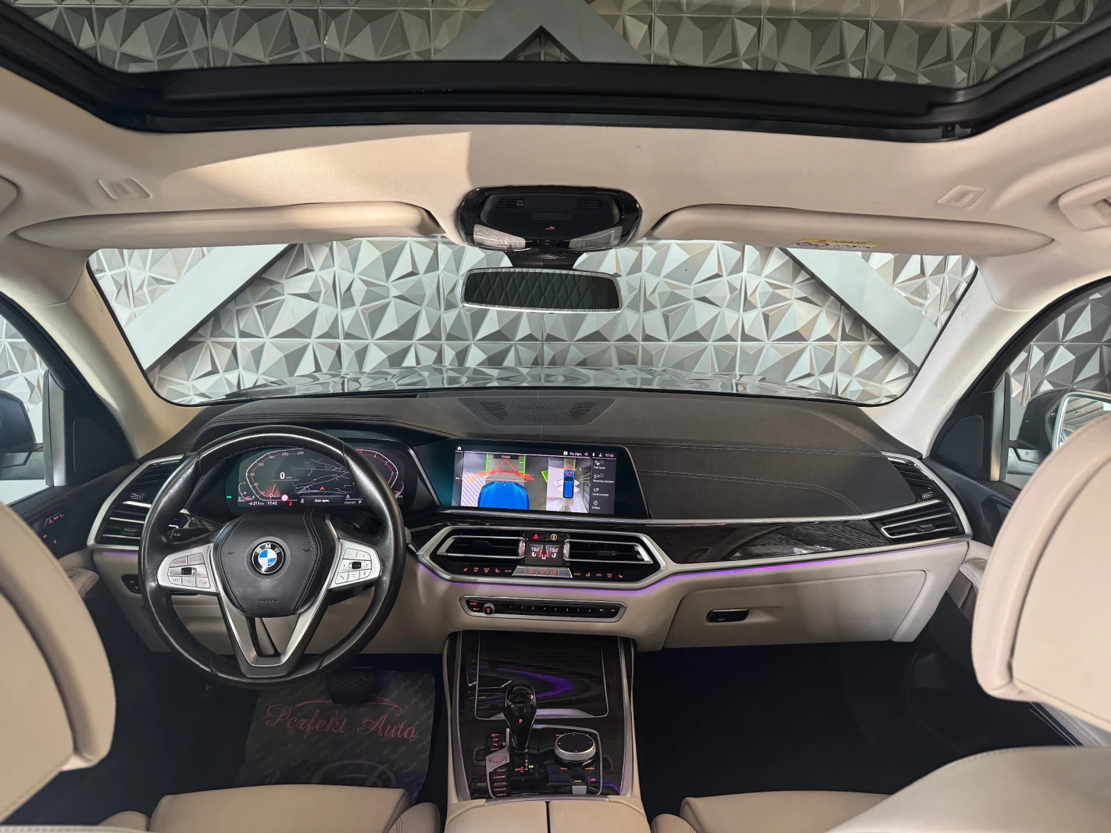 BMW X7 30d xDrive * 7 Места * Панорама * HEAD UP *  - изображение 7