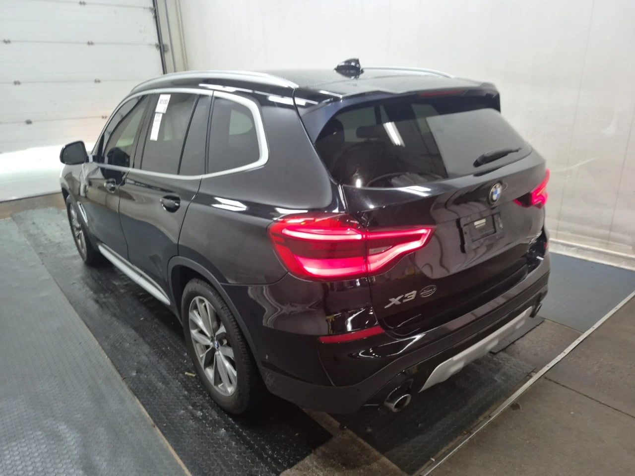 BMW X3 * АВТО КРЕДИТ* ЦЕНА ДО БГ * СЕРВИЗНА ИСТОРИЯ *  - изображение 4
