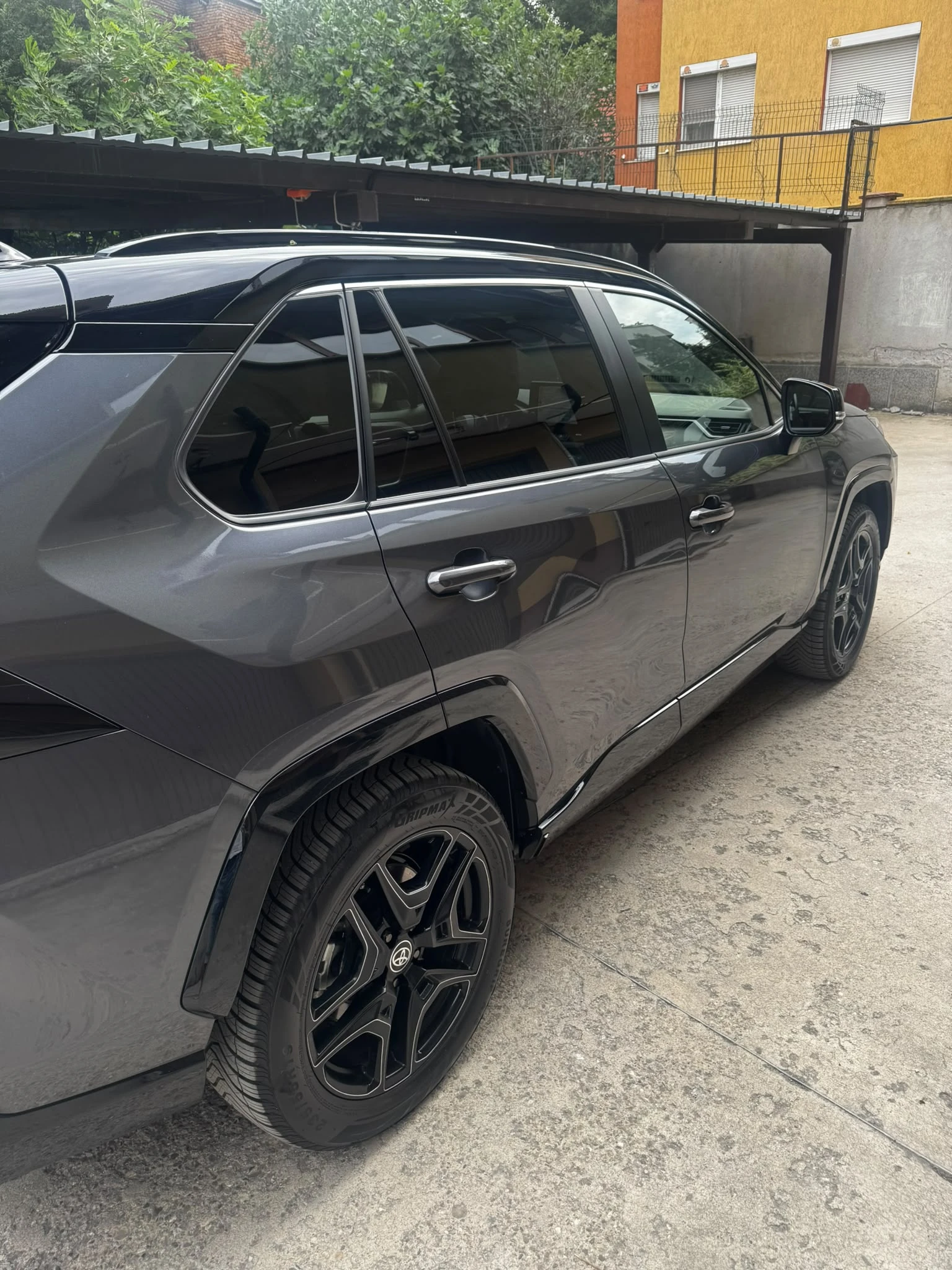 Toyota Rav4 2.5 HEV GR SPORT 4x4 360º НАЛИЧНА в Гаранция , снимка 5 - Автомобили и джипове - 55095144
