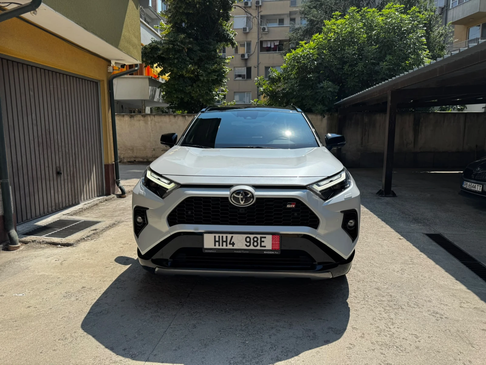 Toyota Rav4 2.5 HEV GR SPORT 4x4 360º НАЛИЧНА в Гаранция 