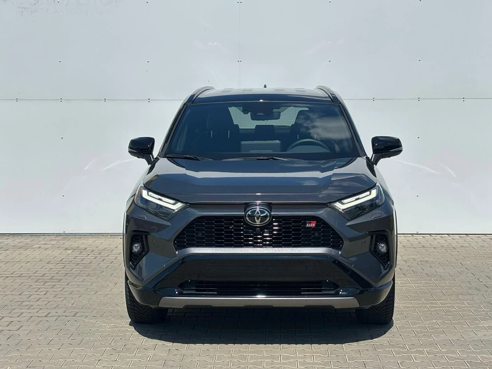 Toyota Rav4 2.5 HEV GR SPORT 4x4 360º НАЛИЧНА в Гаранция , снимка 3 - Автомобили и джипове - 54713395
