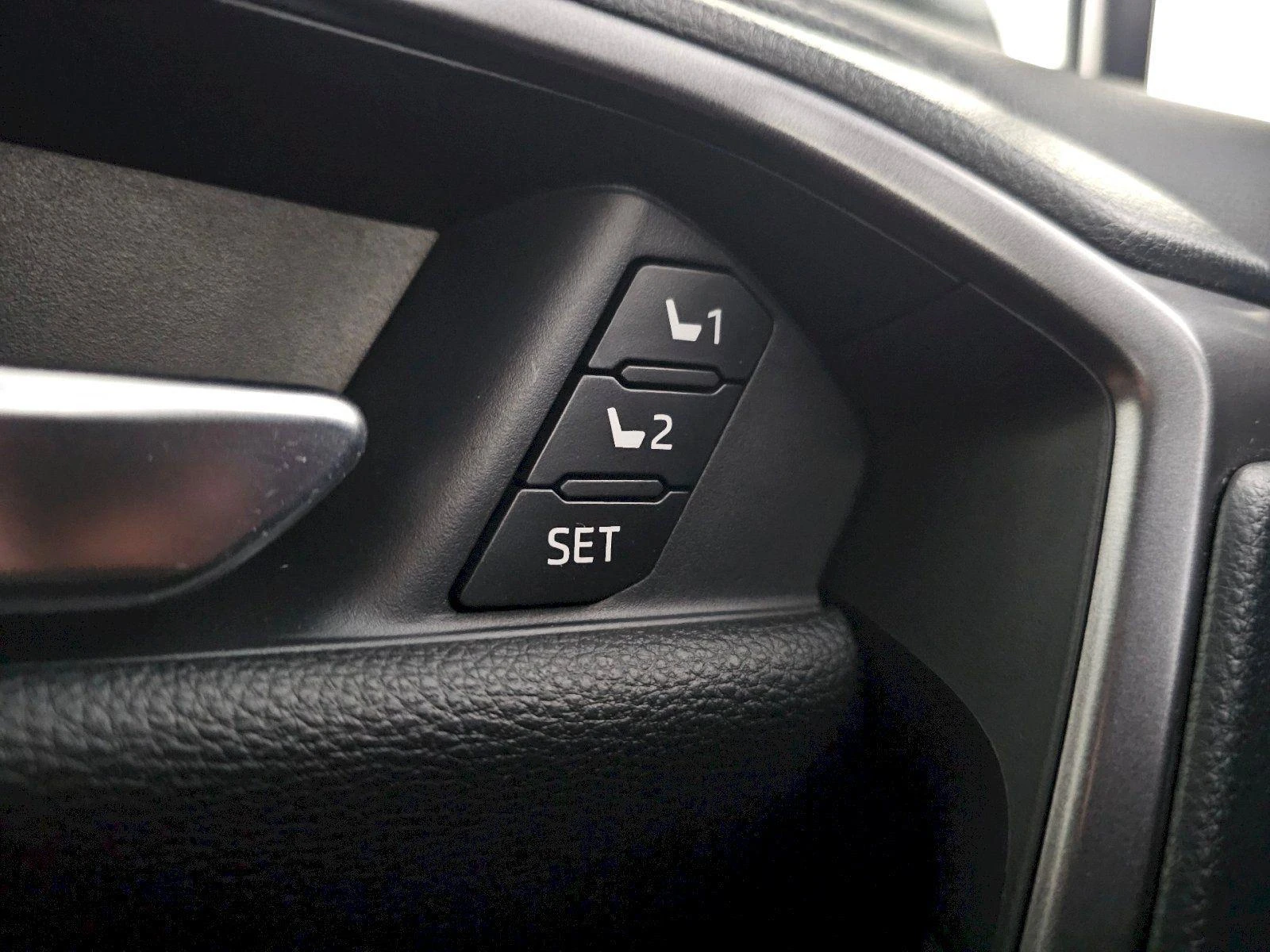 Toyota Rav4 2.5 HEV GR SPORT 4x4 360º НАЛИЧНА в Гаранция , снимка 12 - Автомобили и джипове - 54170240