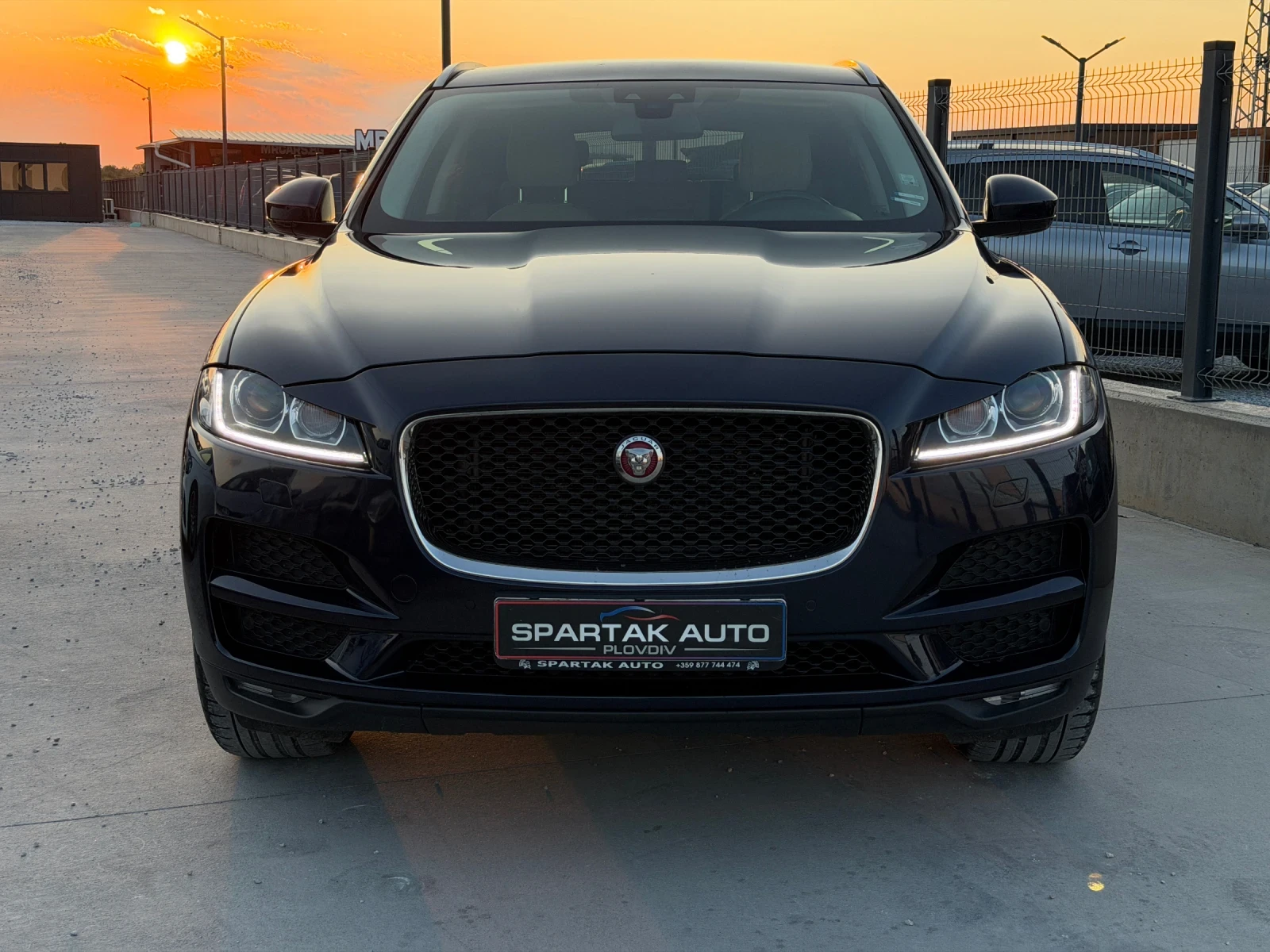 Jaguar F-PACE 2.0D* 2018г* Автоматик* 4х4* Сервизна История* , снимка 2 - Автомобили и джипове - 55872334
