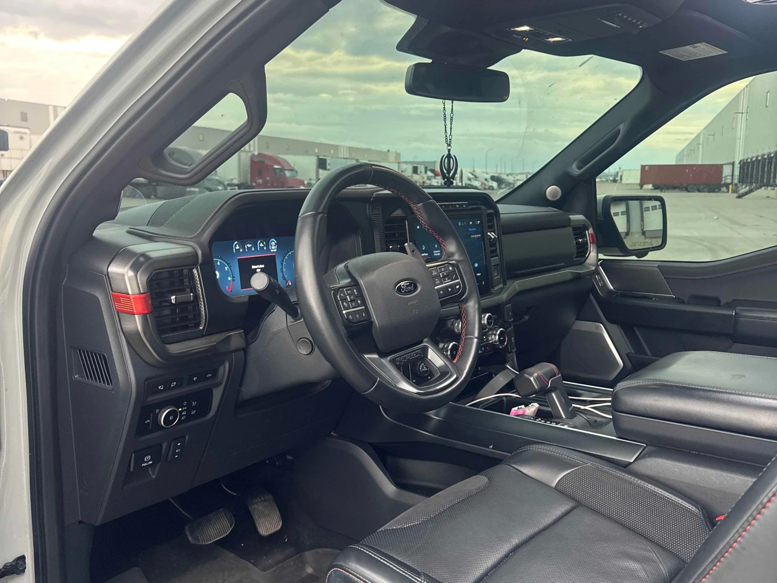 Ford F150 * Raptor * АВТОКРЕДИТ БЕЗ ПЪРВОНАЧАЛНА ВНОСКА* , снимка 12 - Автомобили и джипове - 55901875