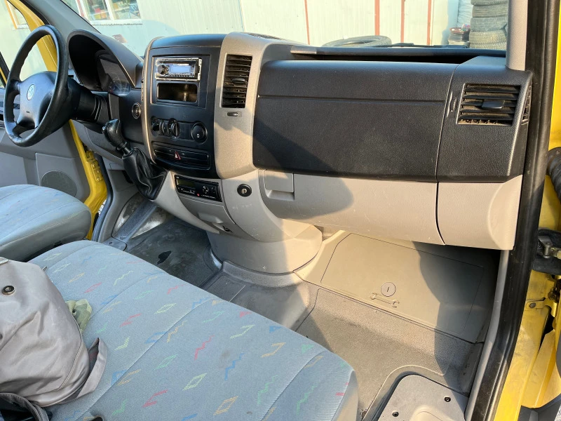 VW Crafter, снимка 13 - Бусове и автобуси - 47433729