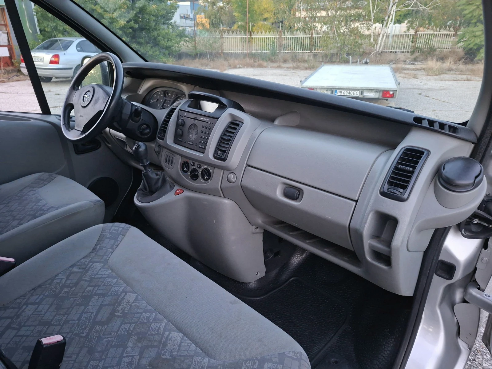 Opel Vivaro 1.9DTi КЛИМАТИК - изображение 10