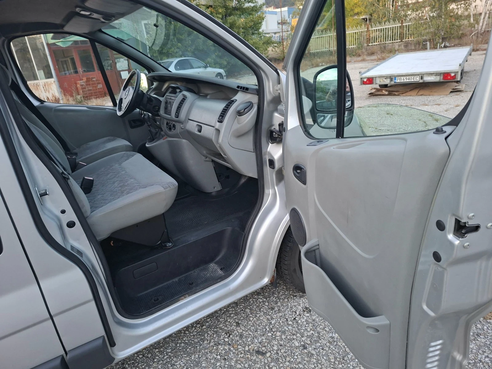 Opel Vivaro 1.9DTi КЛИМАТИК - изображение 9
