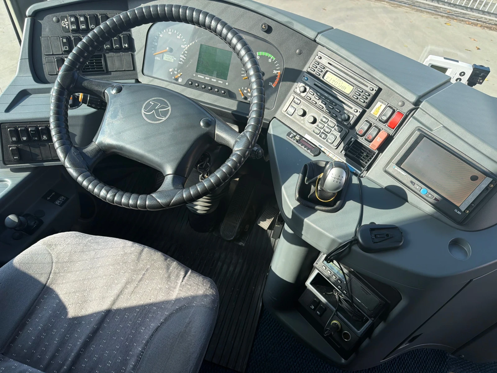 Setra S 415 GTHD E4 ръчка, снимка 9 - Бусове и автобуси - 55426155