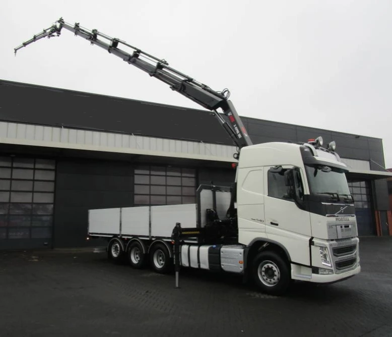 Volvo Fh HIAB 302 E-6 + JIB 45X-3-РАБОТНА ВИСОЧИНА 28 МЕТРА